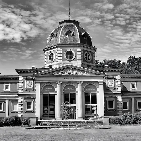 Savon#2 - Innenstadt Netflix-kueche-parking-wlan-kingsizebett-loggia * באד אויינהאוזן